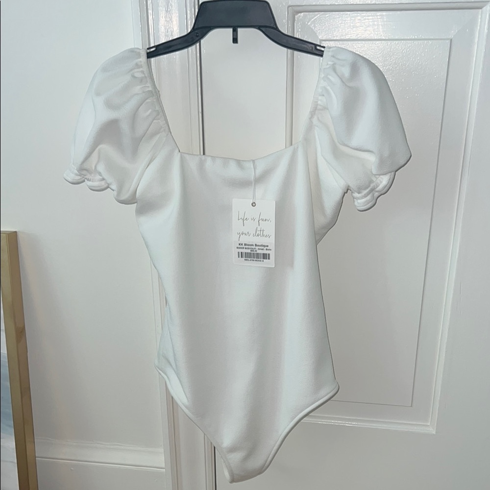(NEW WITH TAGS)                          MUMU Baker Bodysuit - Bone